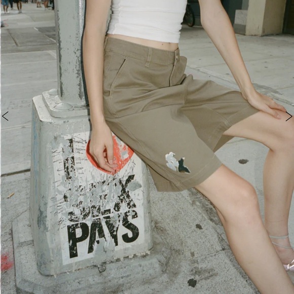 NWT With Jean Marie Shorts in Khaki - Picture 3 of 7